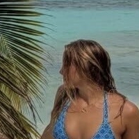 Angelinajoleen_ Nahé