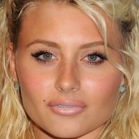 Carrie Michalka Nahé