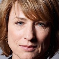 Corinna Harfouch Nahé