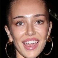 Delilah Hamlin Nahé