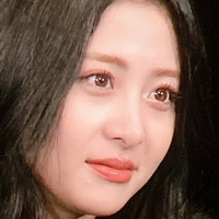 Huh Yunjin 허윤진 Nahé