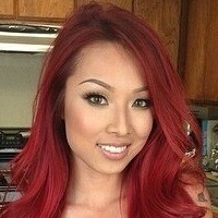 Jenn Q Nahé