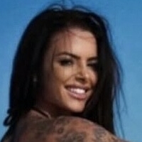 Julie_Sixx Nahé