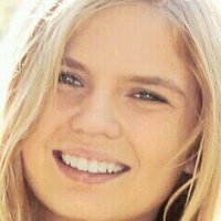 Kelli Hoffman Nahé