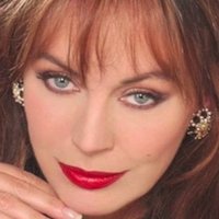 Lesley-Anne Down Nahé