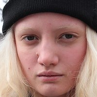 Lily Walker Nahé