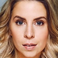 Lindsay Lamb Nahé