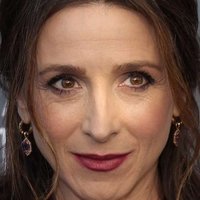 Marin Hinkle Nahé