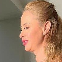 Mia Alexis Queen Nahé