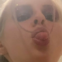 Mia Gladstone Nahé