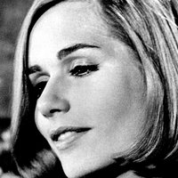 Sally Kellerman Nahé