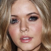 Sasha Pieterse Nahé
