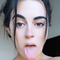 Shania Valero Nahé