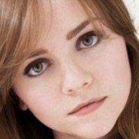 Tara Lynne Barr Nahé