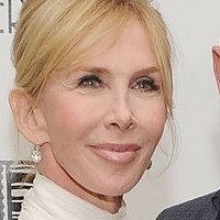 Trudie Styler Nahé
