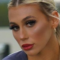 Zoe Consagra Nahé