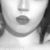 zombie.queenx Nahé